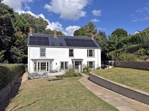 Questant House- click for photo gallery